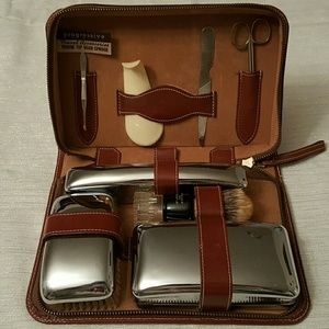 Vintage Mens Toiletries Travel Set in Leather Case